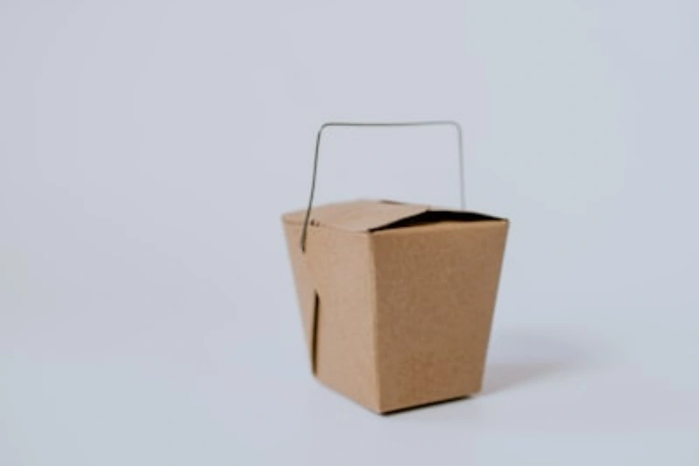 Range of kraft paper food containers